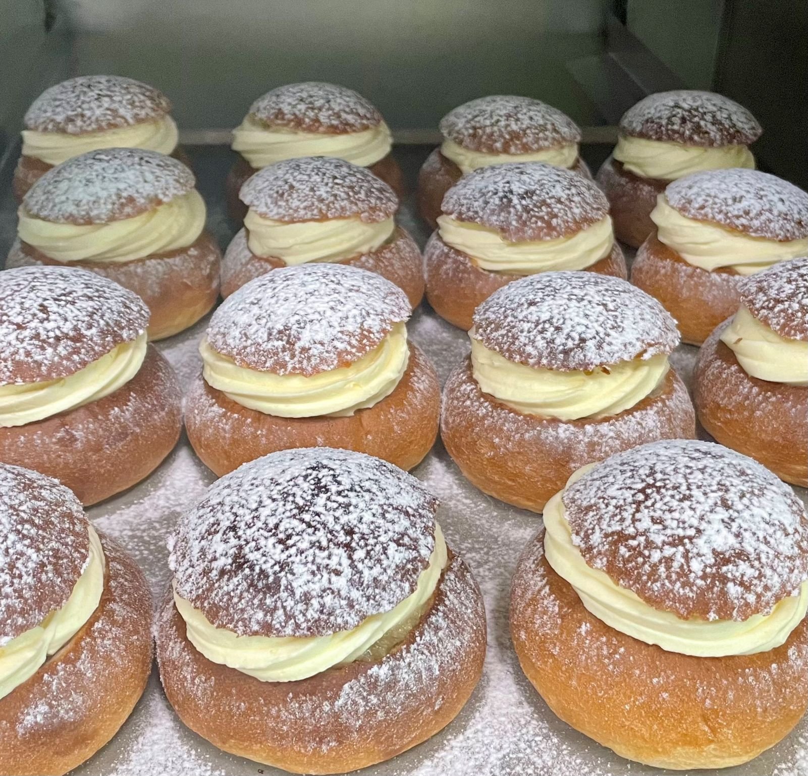 IMG_3622%20semla%20bun