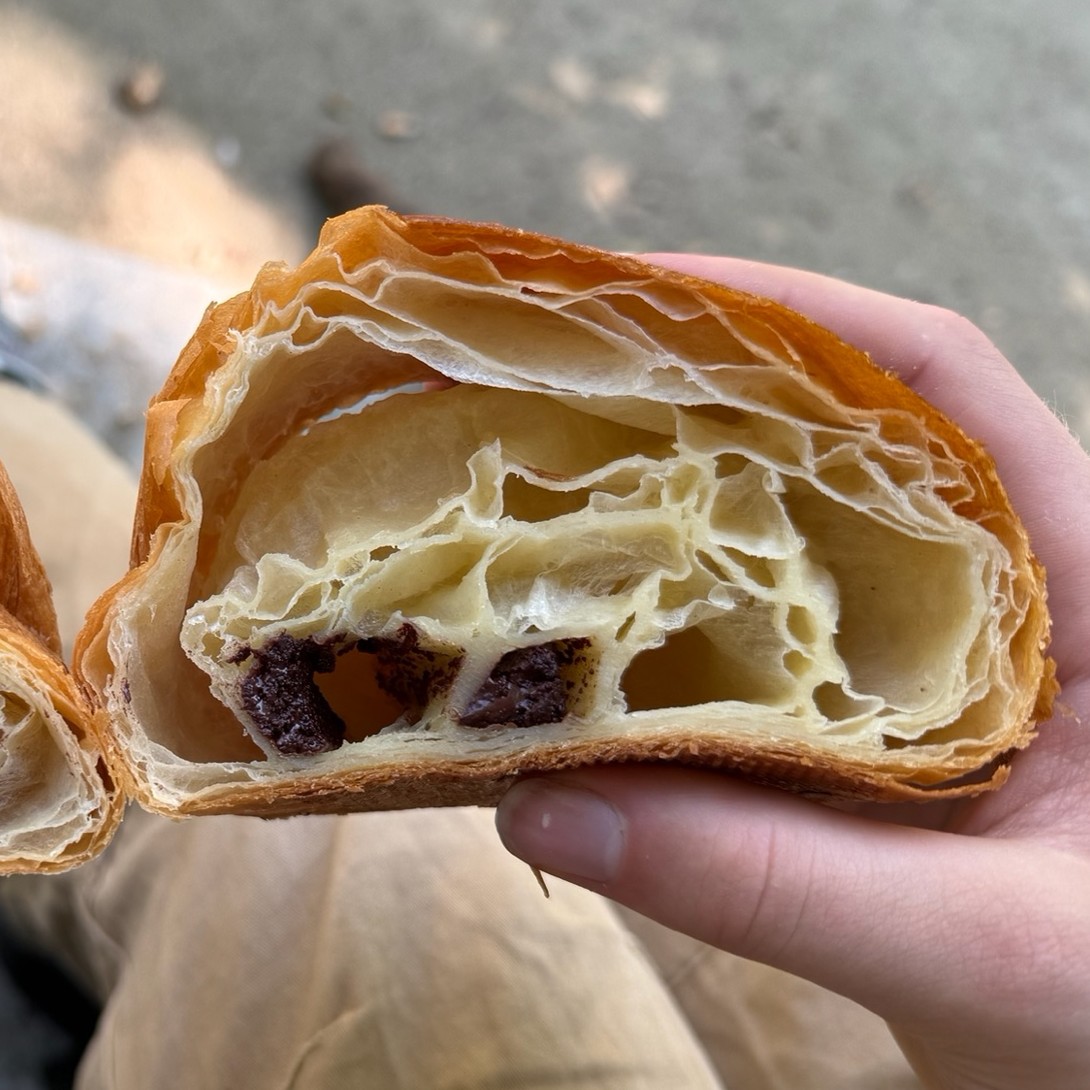 cedric-grolet-pain-au-chocolat-inside