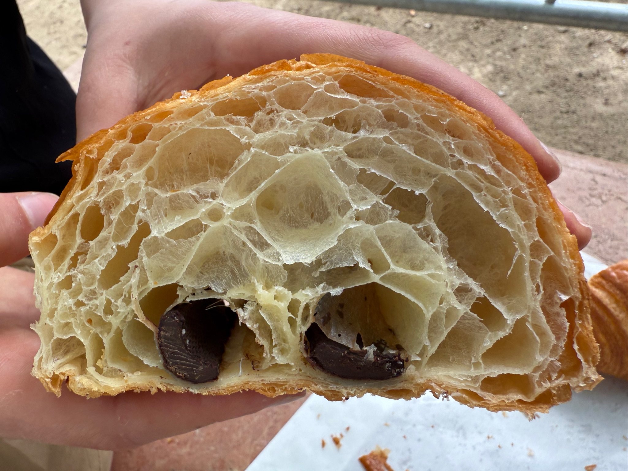 Conticinni-pain-au-chocolat-inside