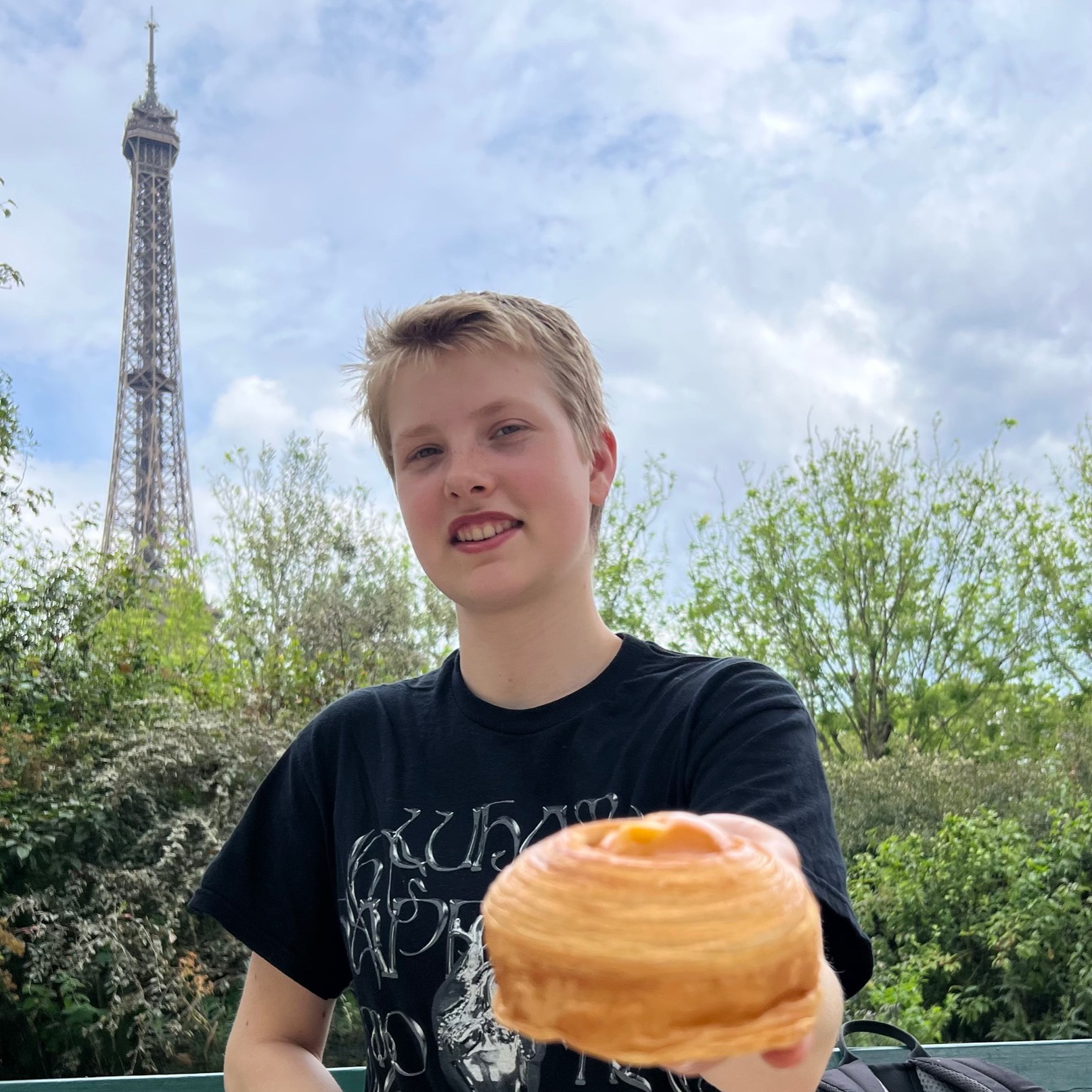 panade-panadais-bij-de-eiffeltoren