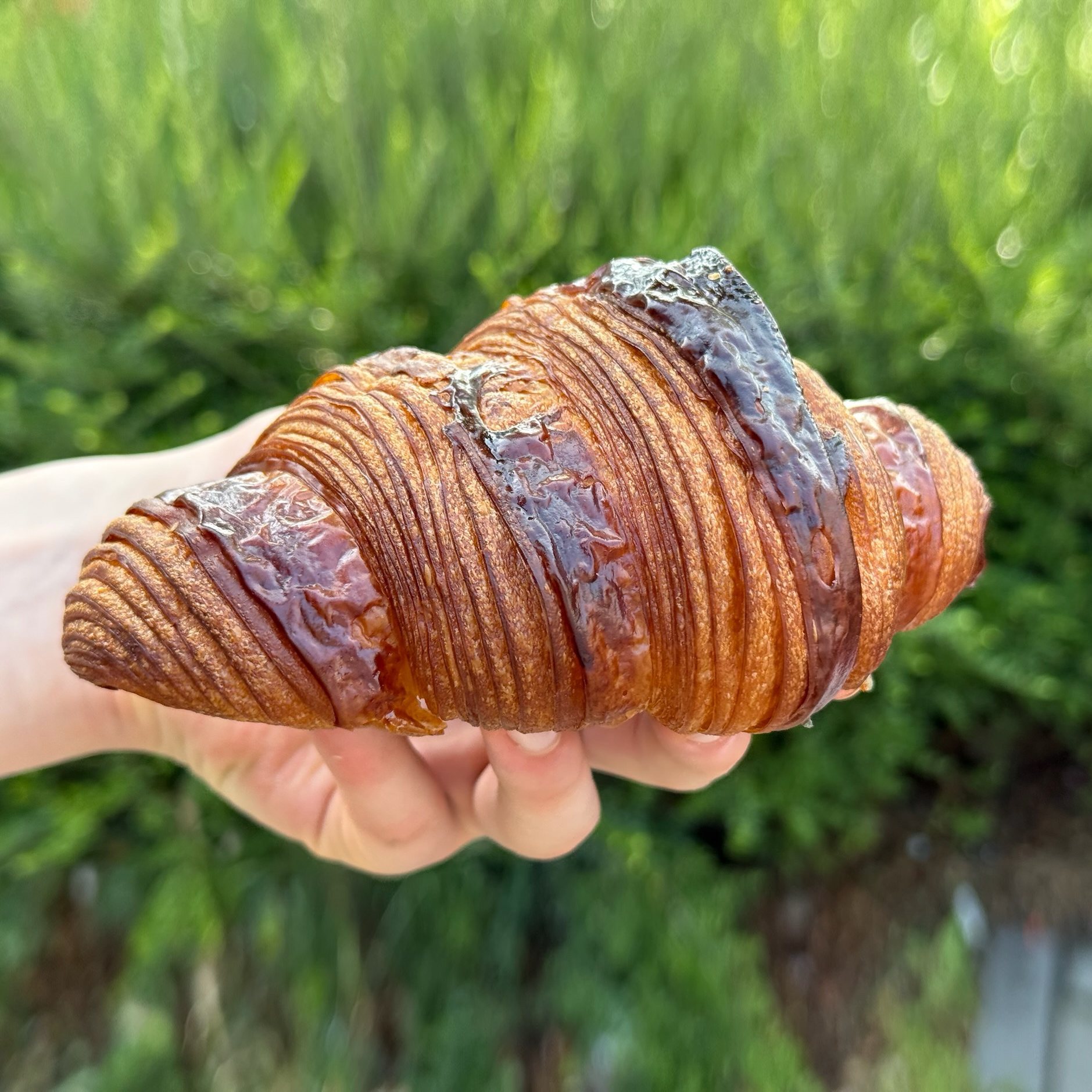 Pompernikkel-croissant