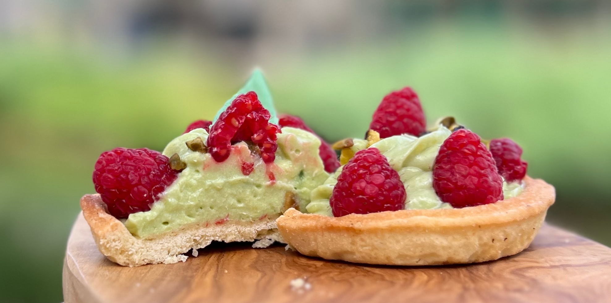 tarte-pistache-framboise-inside