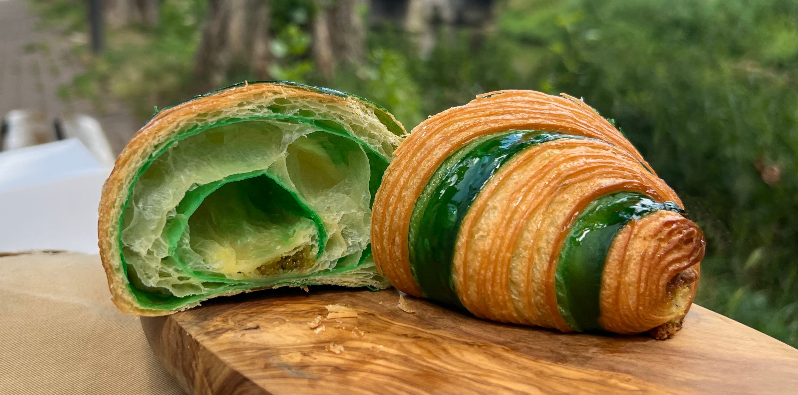 pistache-croissant-inside-2