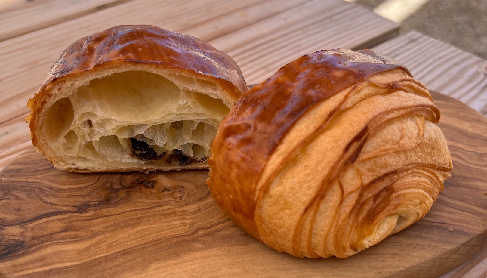 pain-au-chocolat-inside