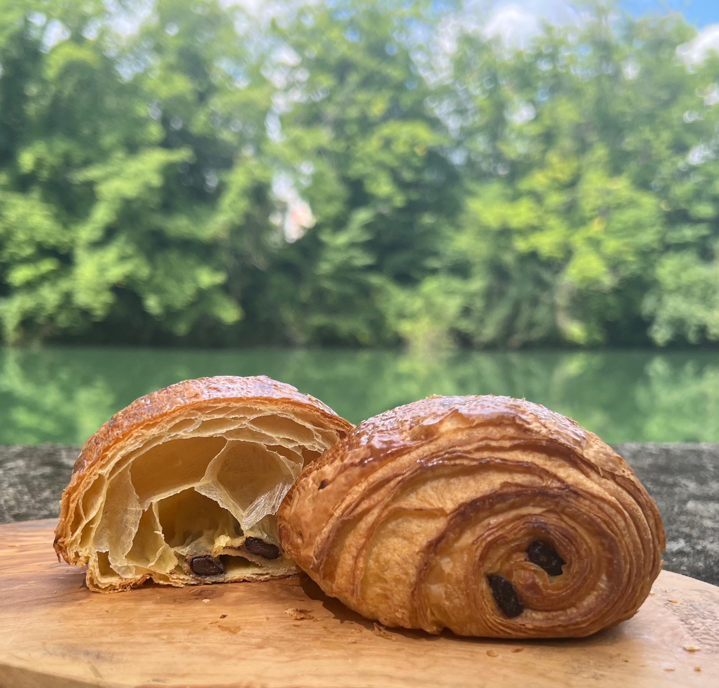 pain-au-chocolat-inside pain-au-chocolat-inside