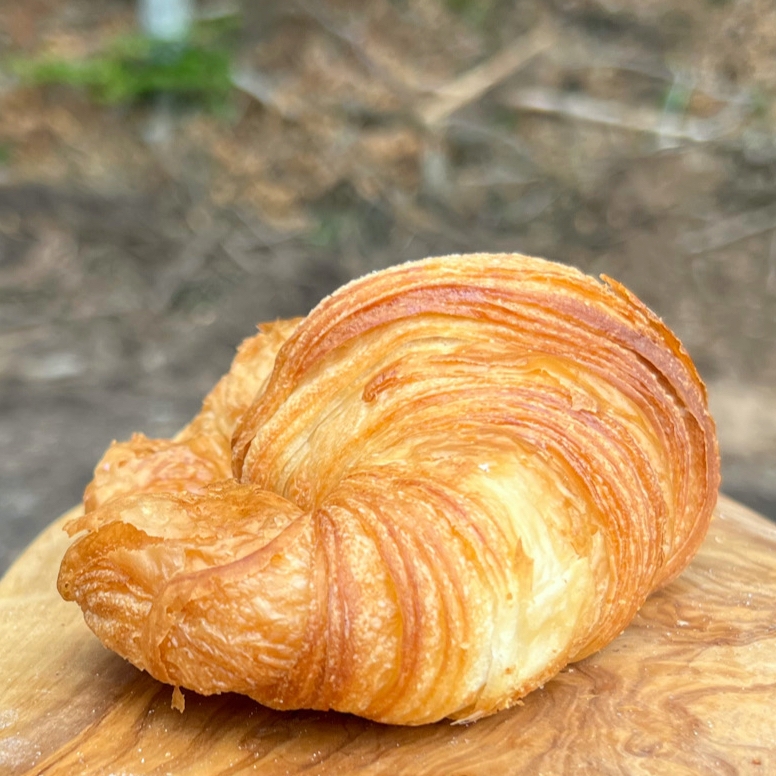 croissant-side croissant-side