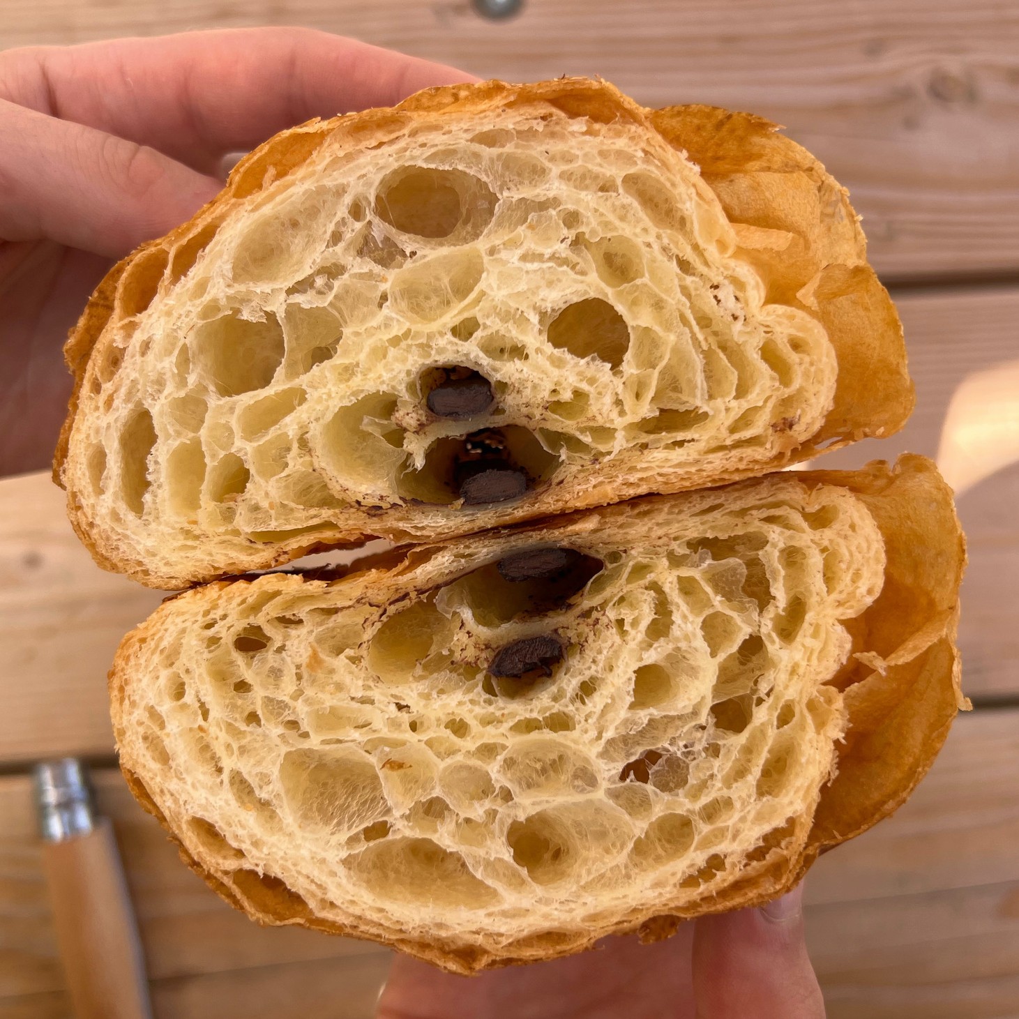 pain-au-chocolat-inside